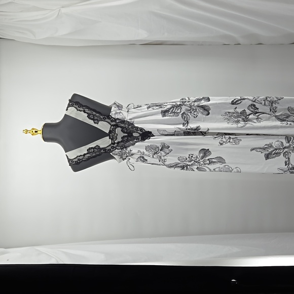 Soma Intimates Gown and Robe Black White Sexy Lace Accents Ties on Side Size L - Picture 6 of 14